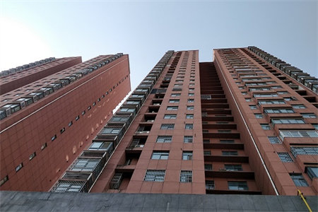 明诚园一中2室2厅1卫84平五楼48万