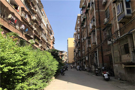 阳光河畔3室2厅1卫99㎡+附房15平68万